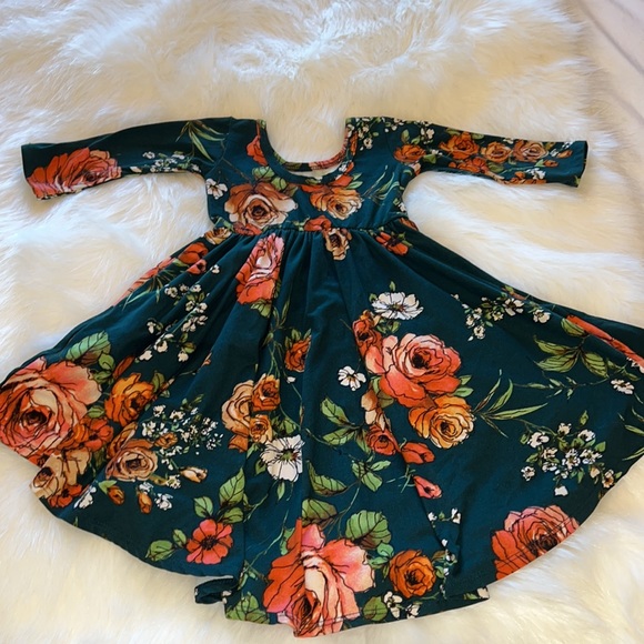 Floral twirly dress - Picture 2 of 4